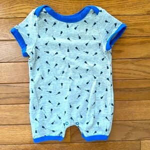 🎸 EGG BABY onesie romper 3 months gray blue guitars boy girl EUC
